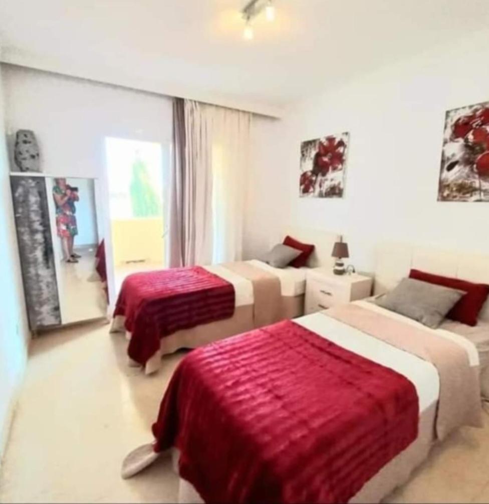 Bedroom, With A Share Bathroom In A Bed And Breakfast Place Malaga Luaran gambar