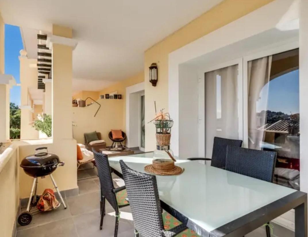 Bedroom, With A Share Bathroom In A Bed And Breakfast Place Malaga Luaran gambar