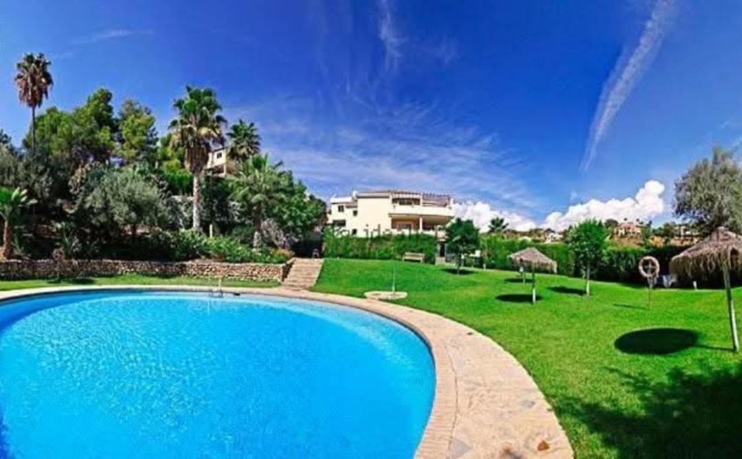 Bedroom, With A Share Bathroom In A Bed And Breakfast Place Malaga Luaran gambar
