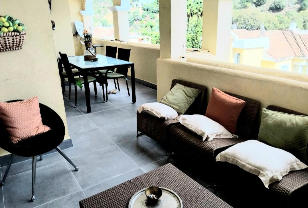 Bedroom, With A Share Bathroom In A Bed And Breakfast Place Malaga Luaran gambar