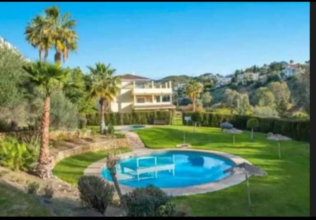 Bedroom, With A Share Bathroom In A Bed And Breakfast Place Malaga Luaran gambar